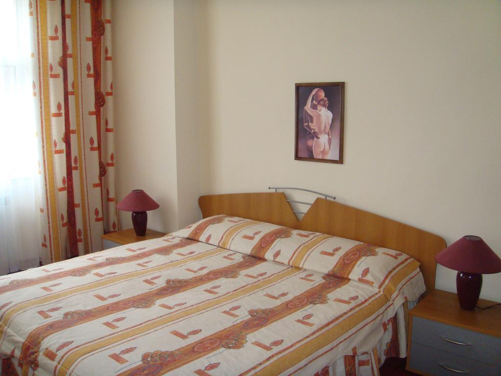 Балнеохотел "Люляци" Vrabtsite Room photo